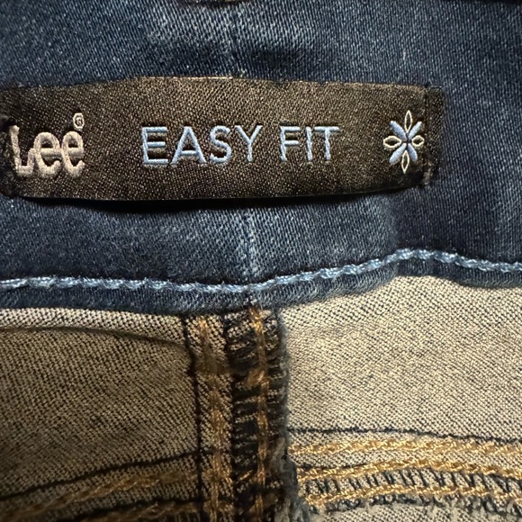 Lee Easy Fit Great Condition - Picture 2 of 4